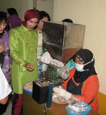 Teknik Pengolahan Minuman Instan dari Toga