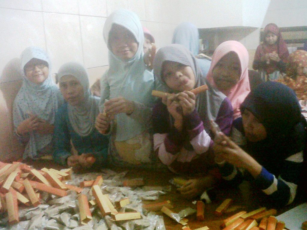 Workshop ke Pabrik Bandrek Hanjuang