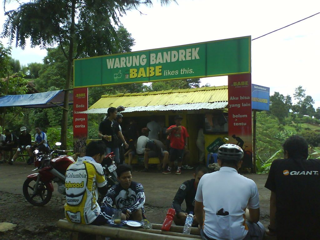 warung bandrek
